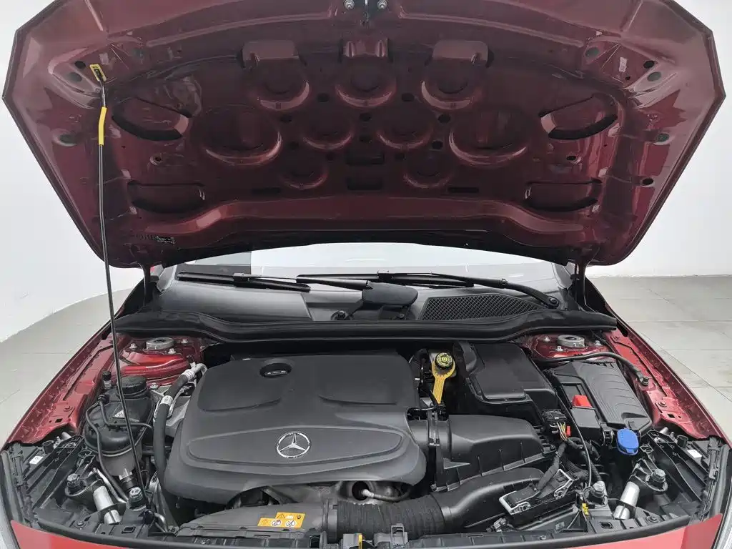 Mercedes-Benz GLA — миниатюра 6