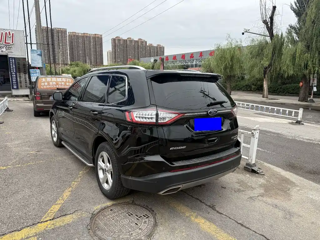 Ford Edge — миниатюра 7