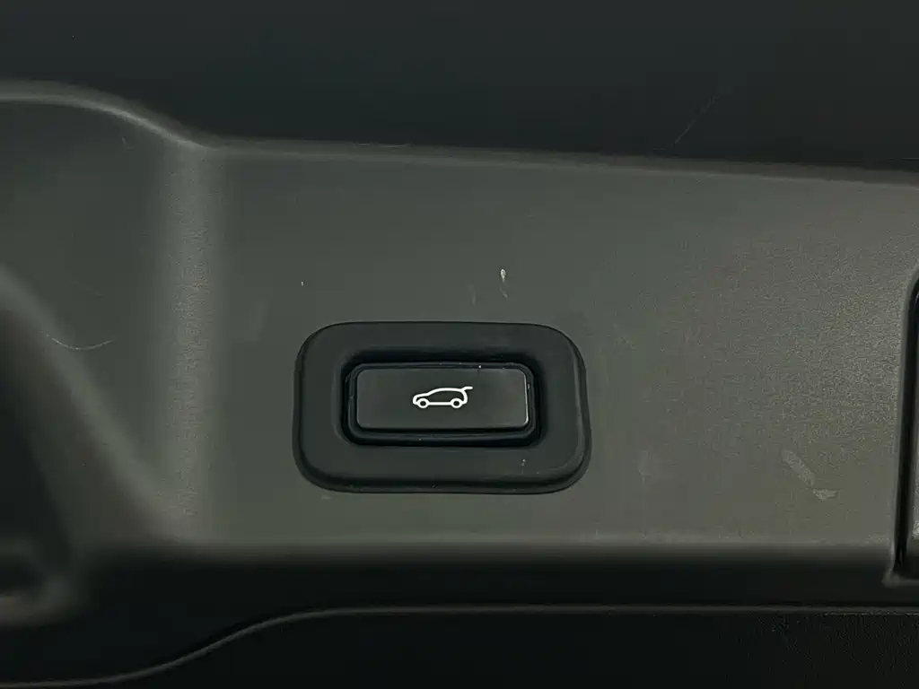 Land Rover Evoque — миниатюра 10