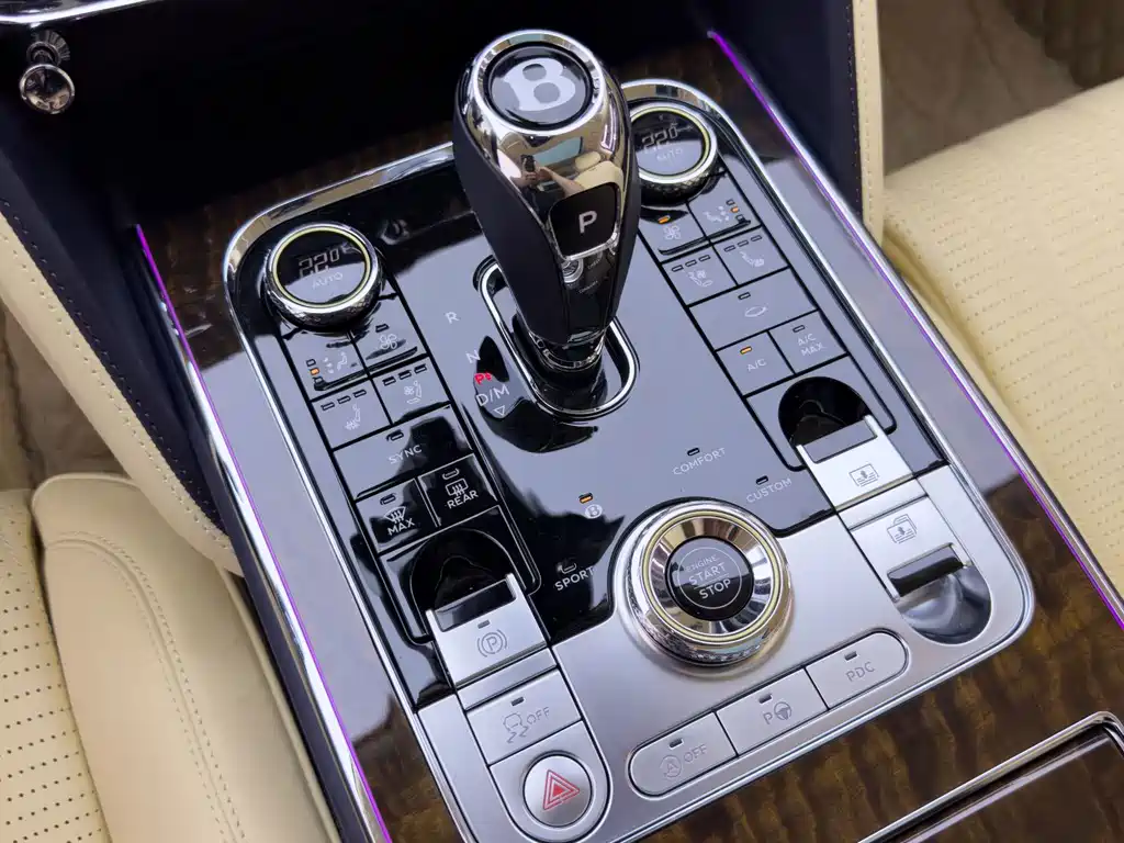 Bentley Flying Spur — миниатюра 21