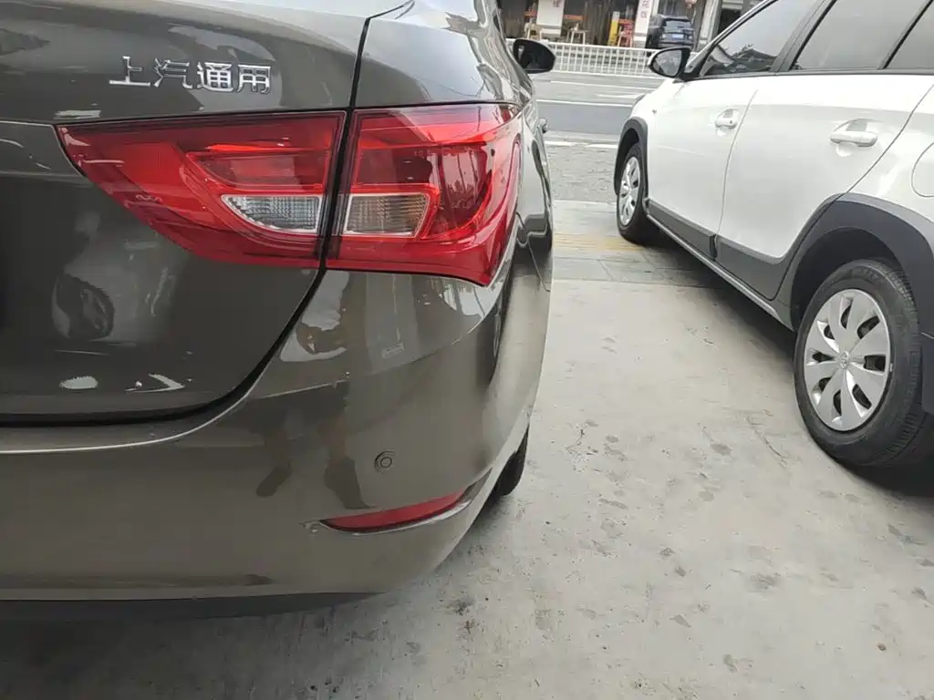 Buick Excelle — миниатюра 8