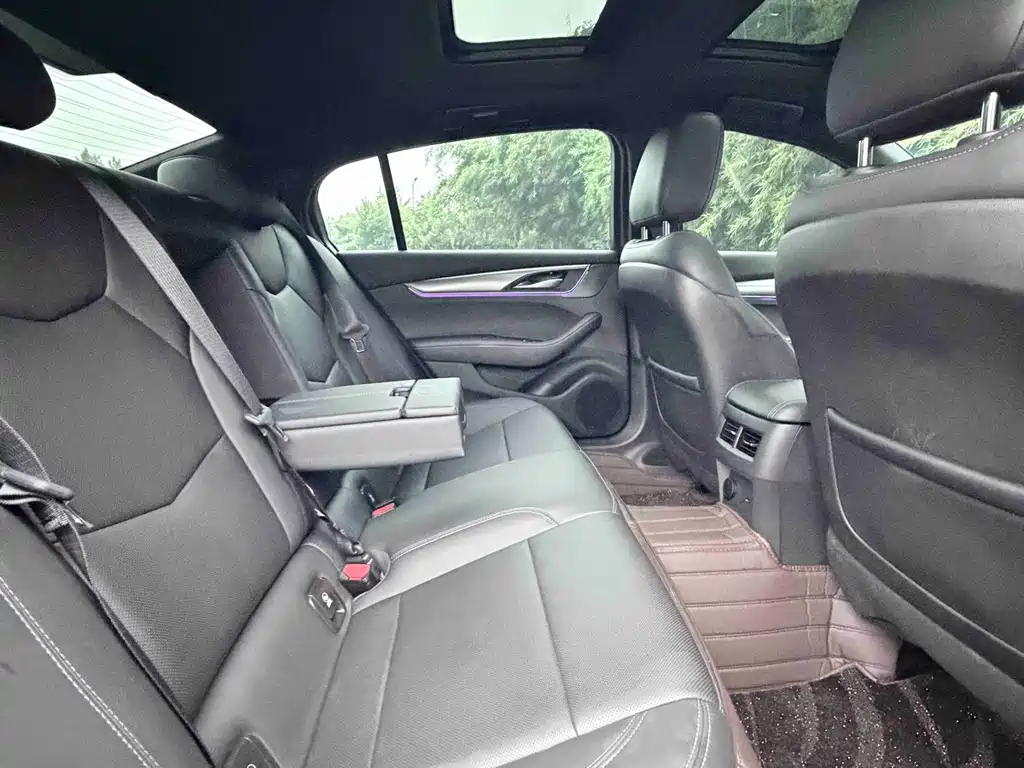 Cadillac CT5 — миниатюра 6