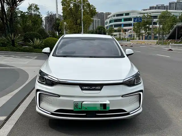 2023 BAIC EU5