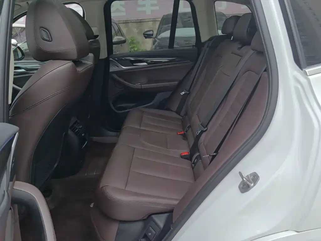 BMW X3 — миниатюра 17