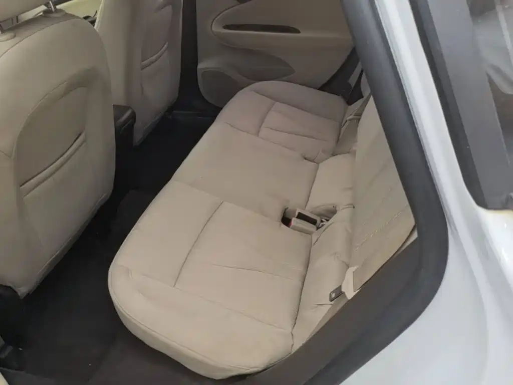 Buick Verano — миниатюра 17