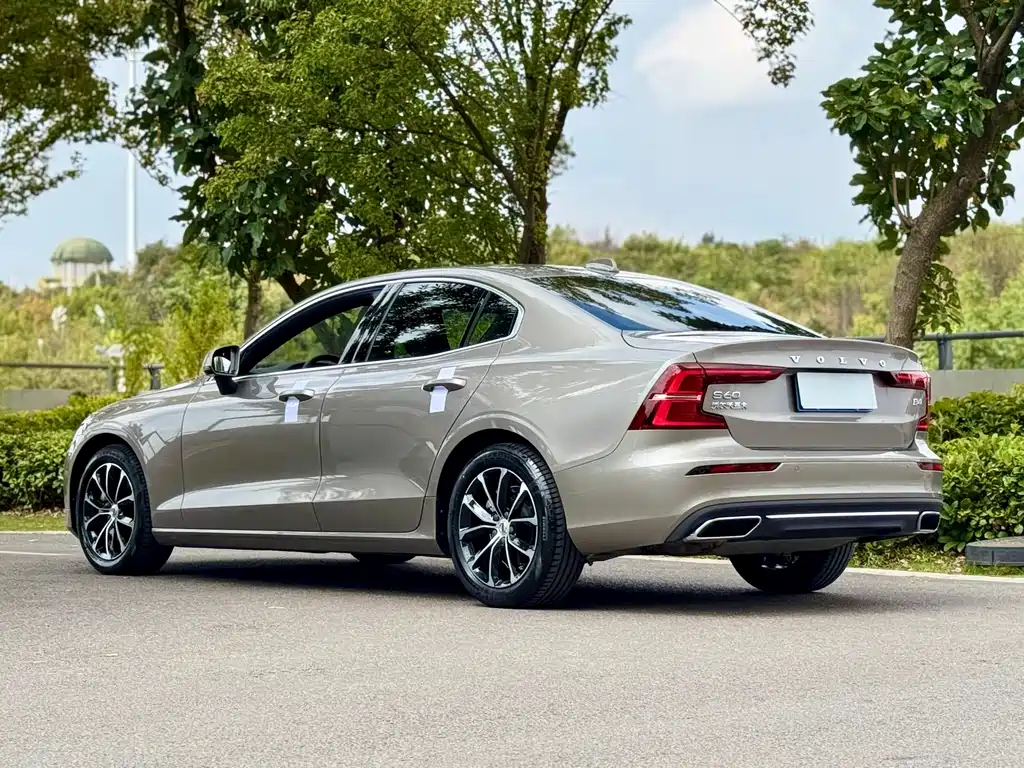 Volvo S60 — миниатюра 7