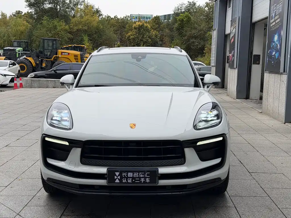 Porsche Macan 2023 — фото 2