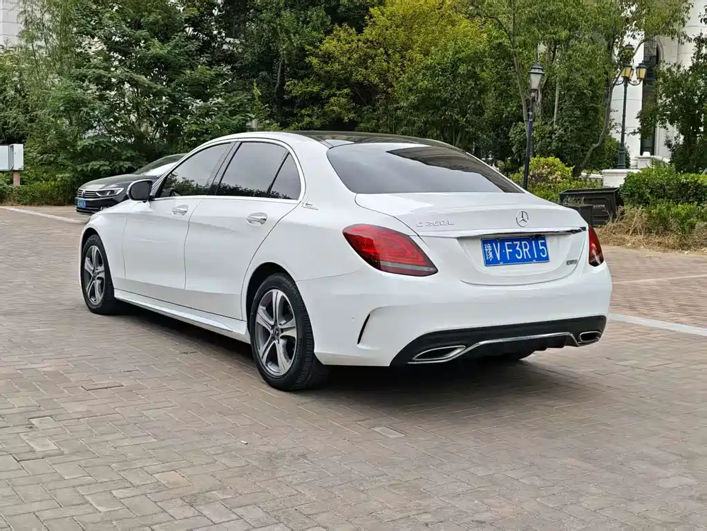 Mercedes-Benz C-Class — миниатюра 4