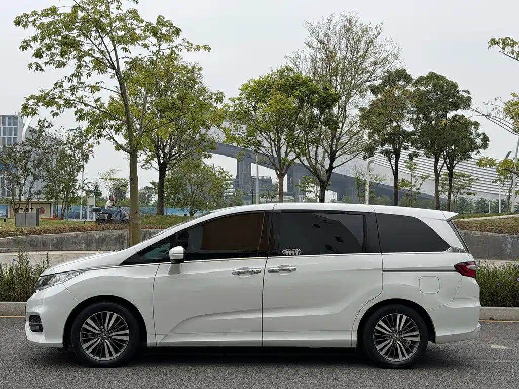 Honda Odyssey — миниатюра 4