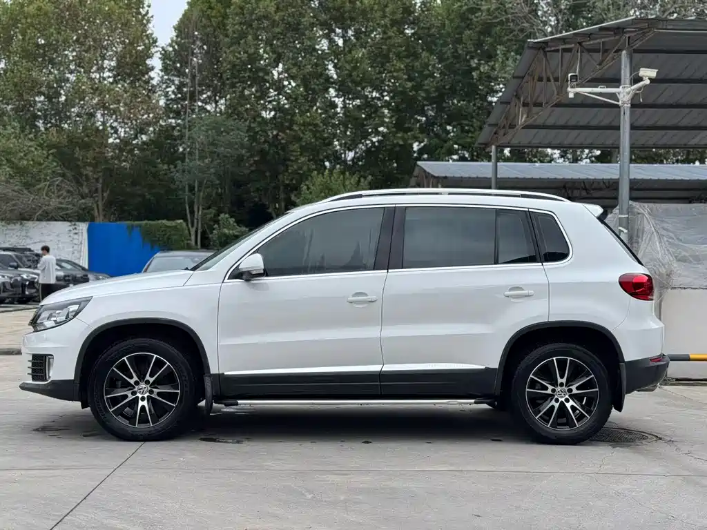 Volkswagen Tiguan — миниатюра 9