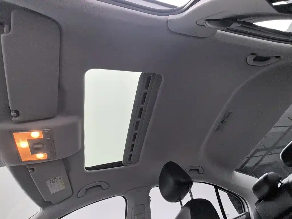 Volkswagen Santana — миниатюра 14