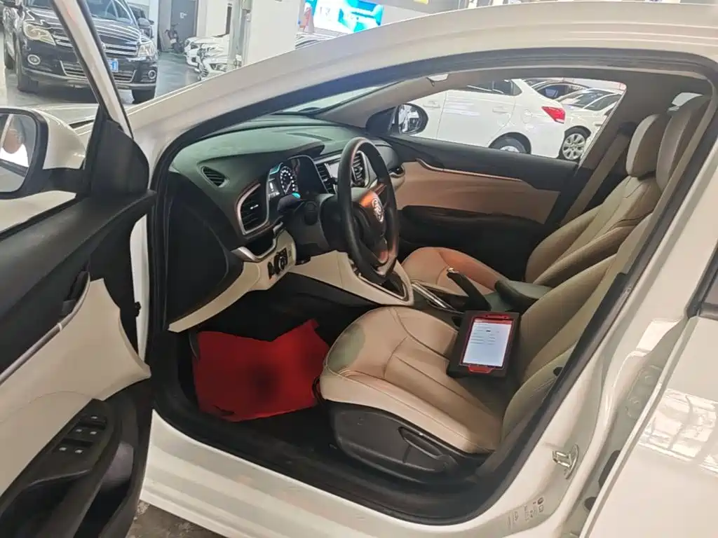 Buick Excelle — миниатюра 16