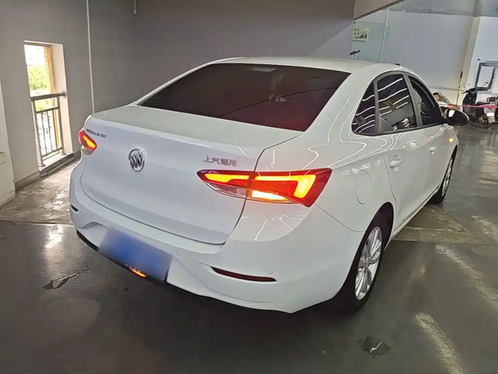 Buick Excelle — миниатюра 7