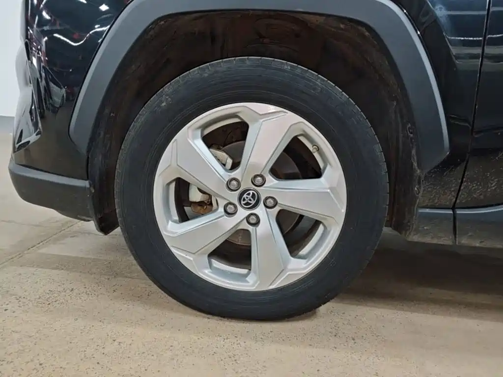 Toyota RAV4 — миниатюра 23