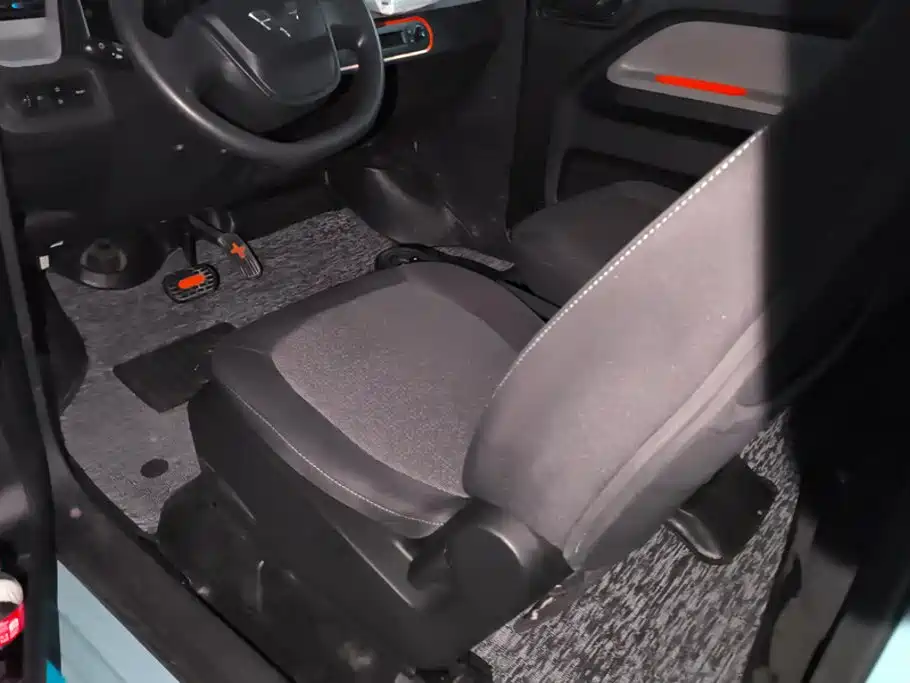 Wuling MINIEV — миниатюра 11