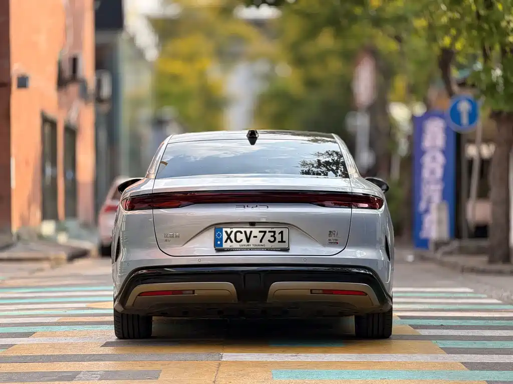 BYD Han — миниатюра 5