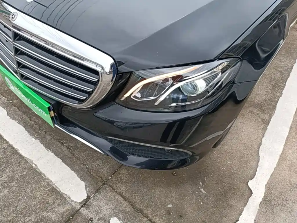 Mercedes-Benz E-Class — миниатюра 24