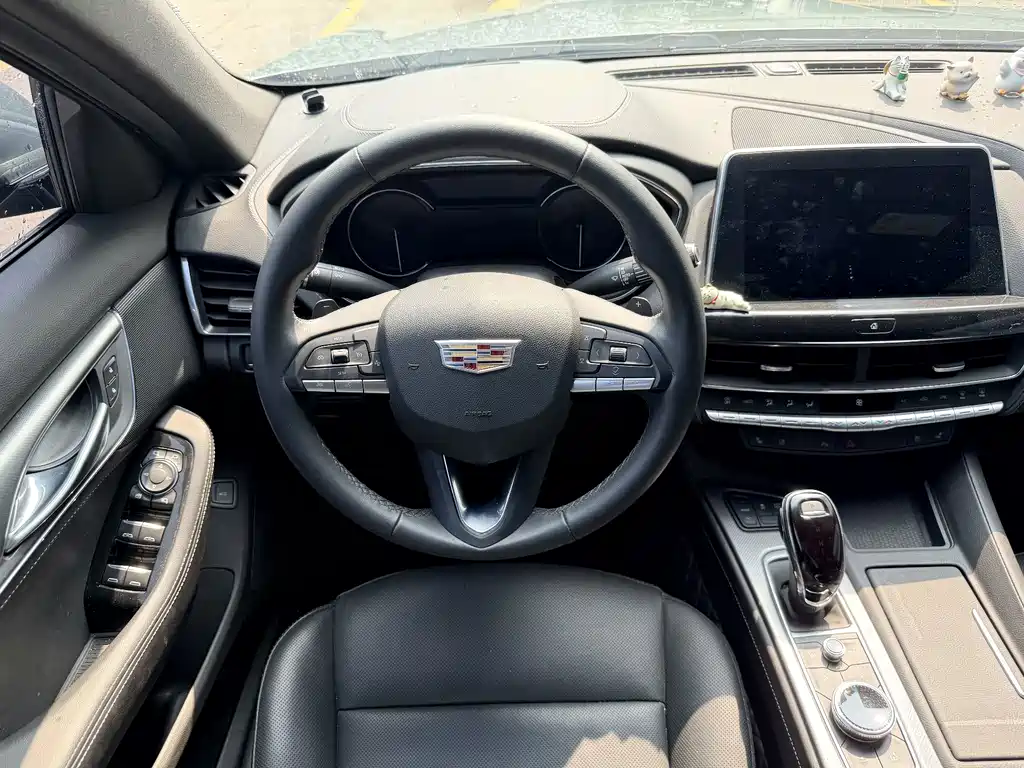 Cadillac CT5 — миниатюра 6
