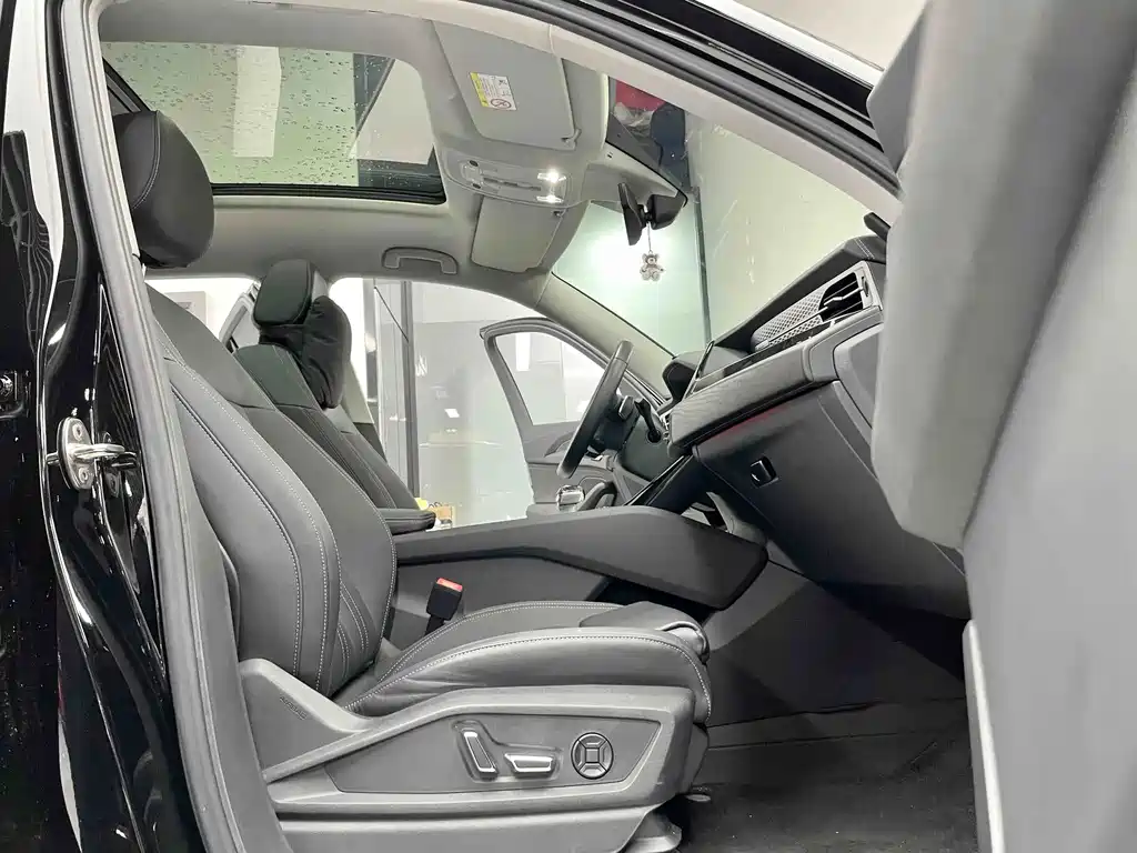 Audi Q6 — миниатюра 6