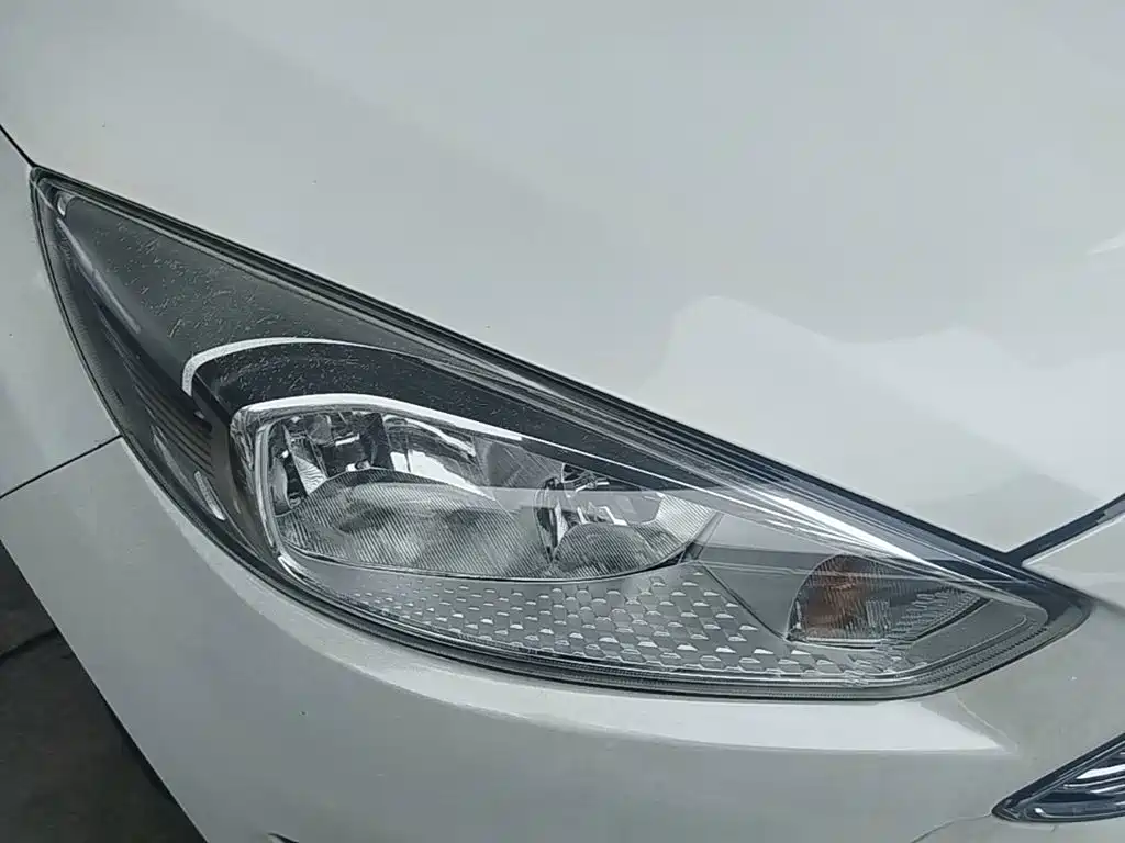 Ford Focus — миниатюра 11