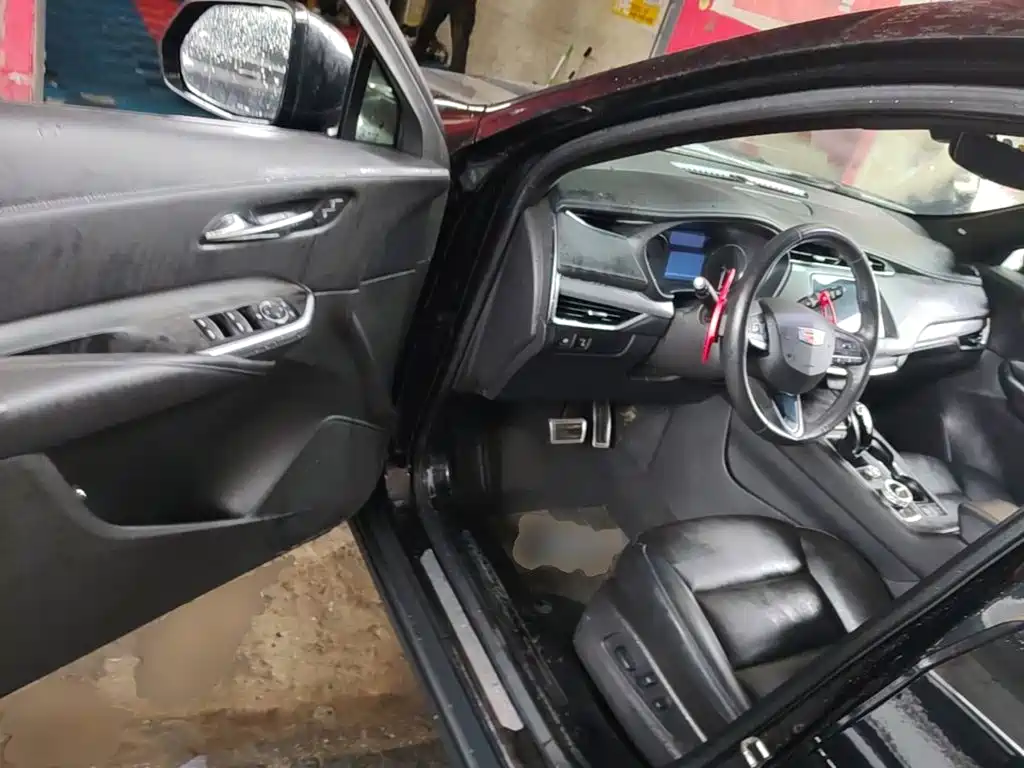 Cadillac XT4 — миниатюра 16