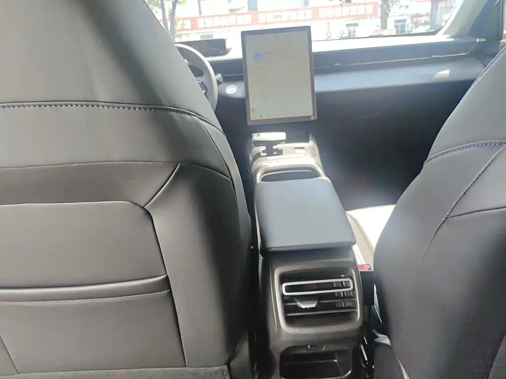 Changan Eado — миниатюра 7