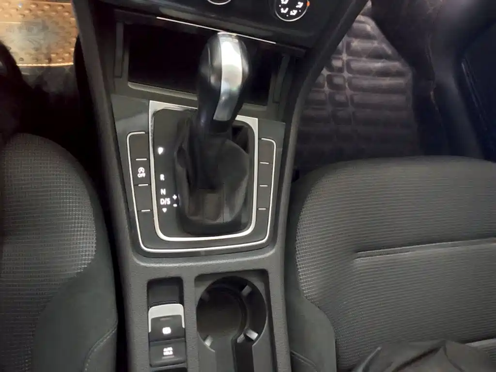 Volkswagen Golf — миниатюра 14