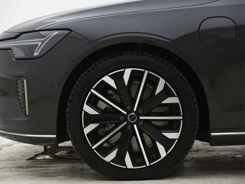 Volvo S90 PHEV — миниатюра 8