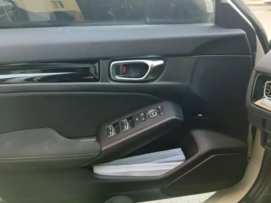 Honda Civic — миниатюра 7