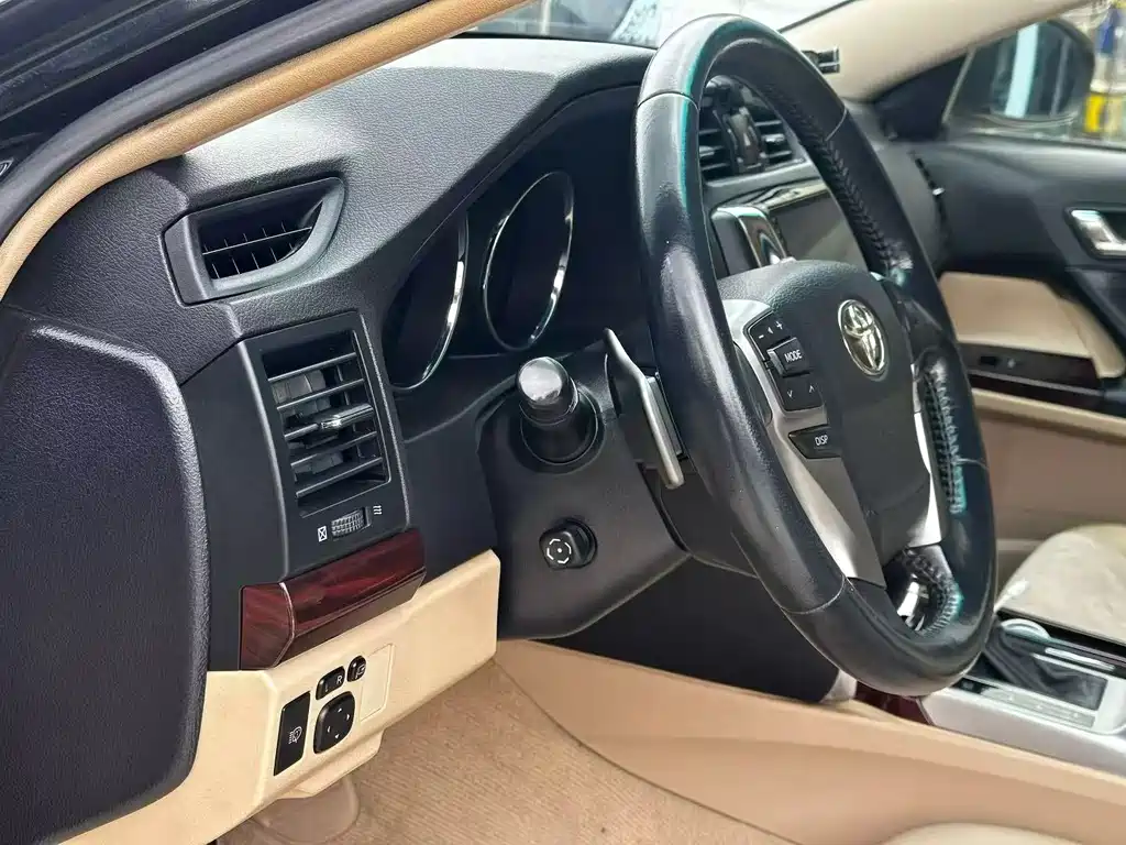 Toyota Reiz — миниатюра 2