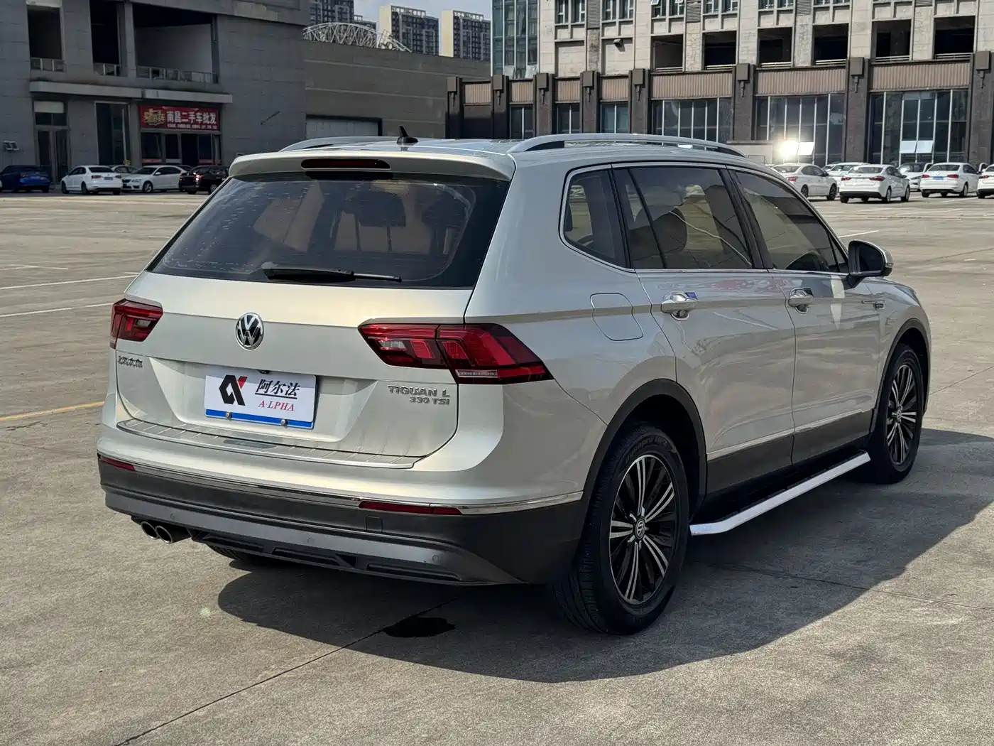 Volkswagen Tiguan L
