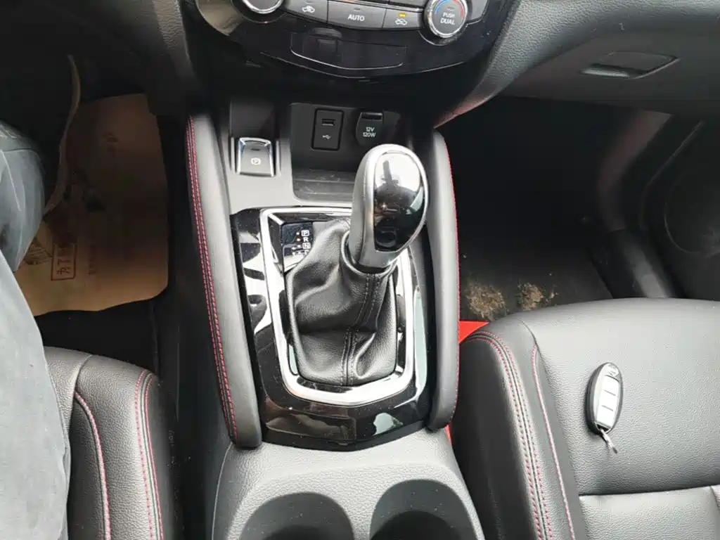 Nissan Qashqai — миниатюра 14