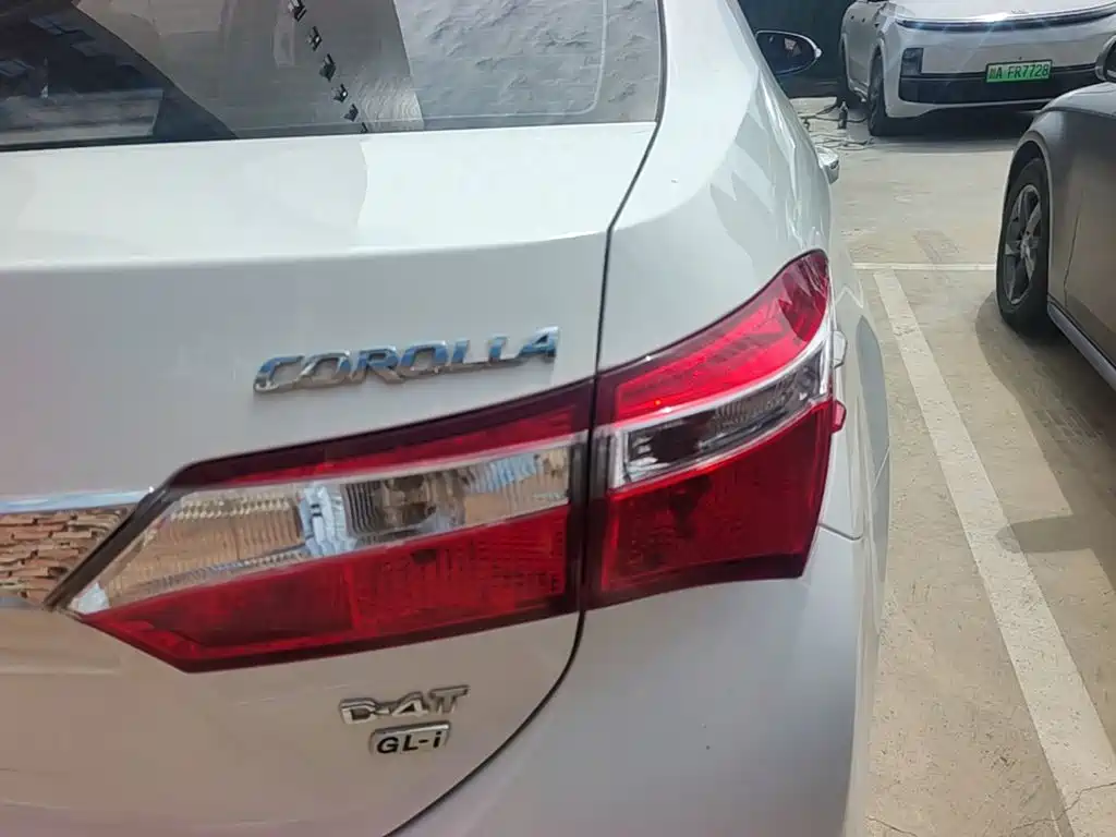 Toyota Corolla — миниатюра 8