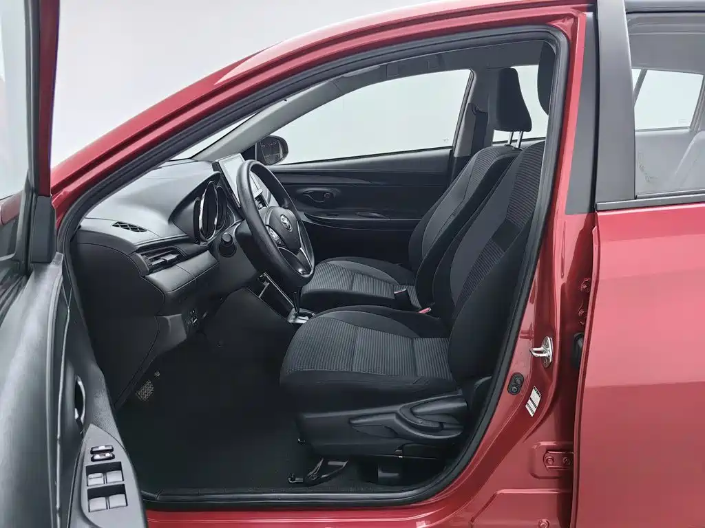 Toyota Vios FS — миниатюра 10