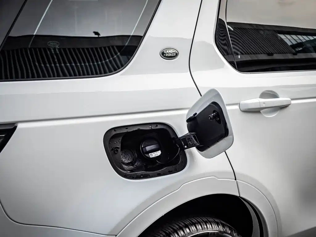 Land Rover Discovery Sport — миниатюра 13