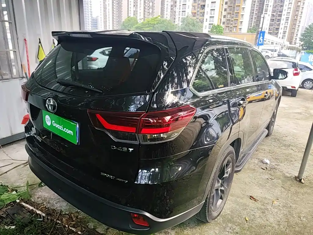 Toyota Highlander — миниатюра 7