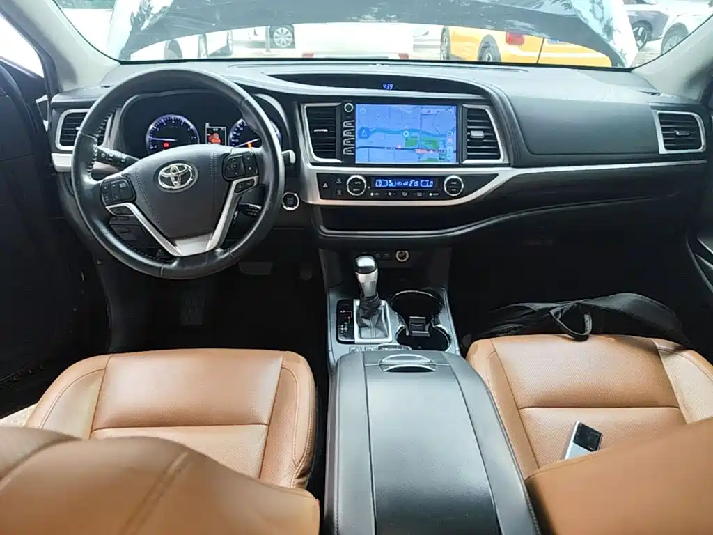 Toyota Highlander — миниатюра 10