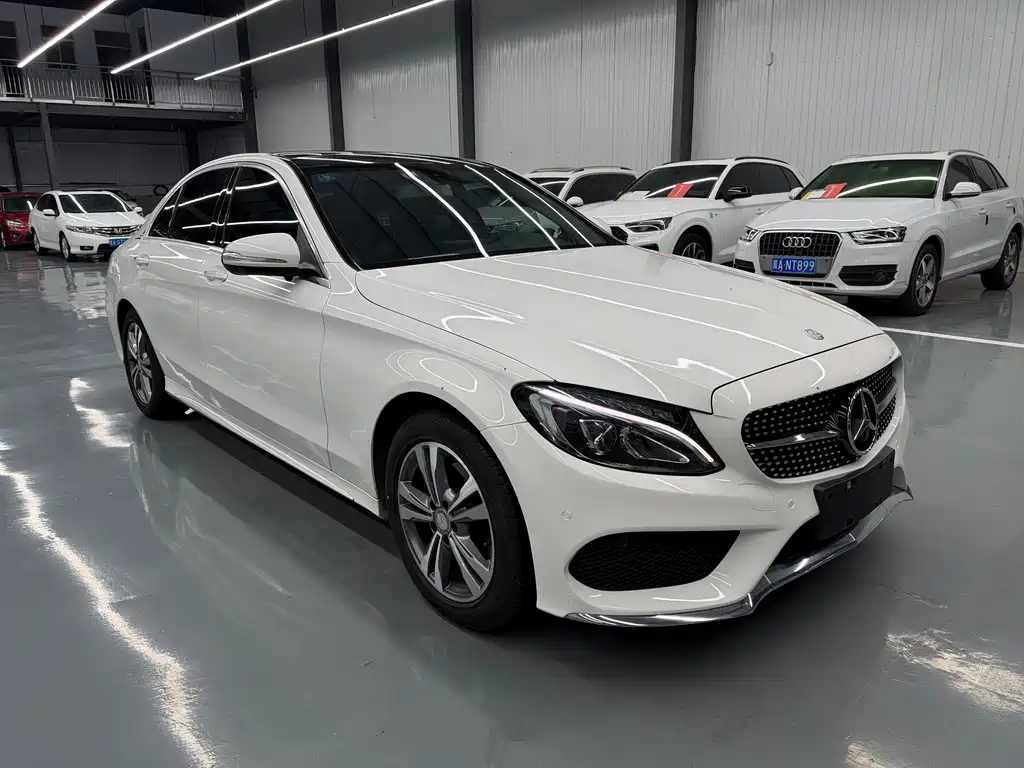 Mercedes-Benz C-Class — миниатюра 3