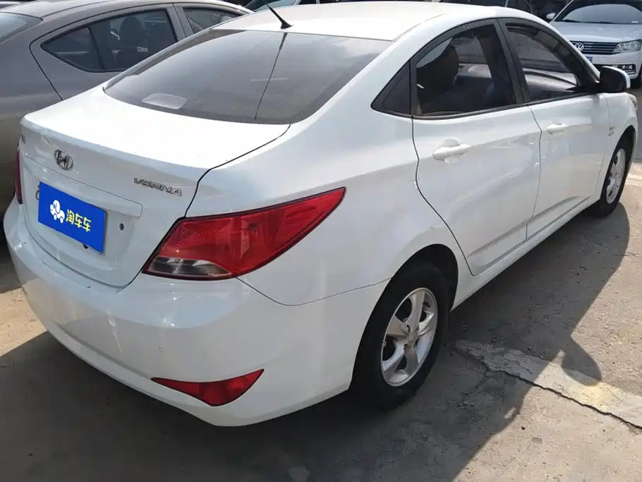 Hyundai Verna — миниатюра 3