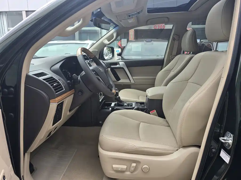 Toyota Land Cruiser Prado 2018 3.5L AT VX NAVI