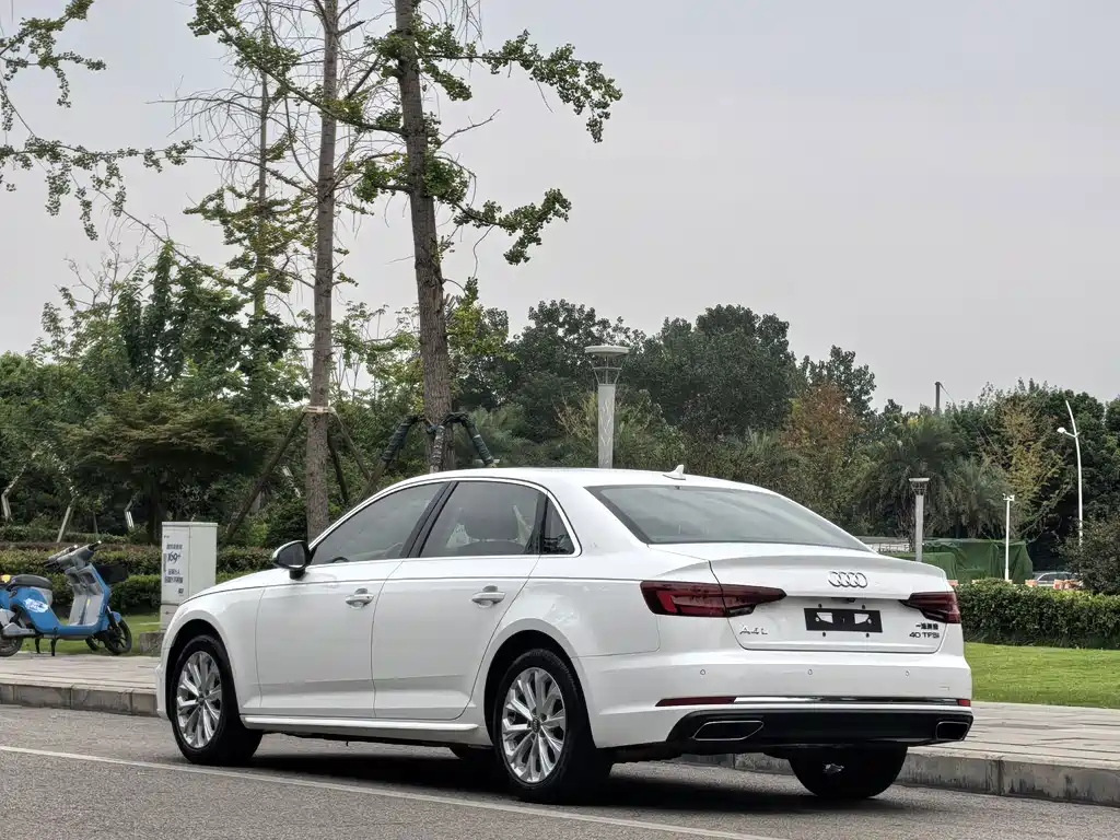 Audi A4L — миниатюра 3