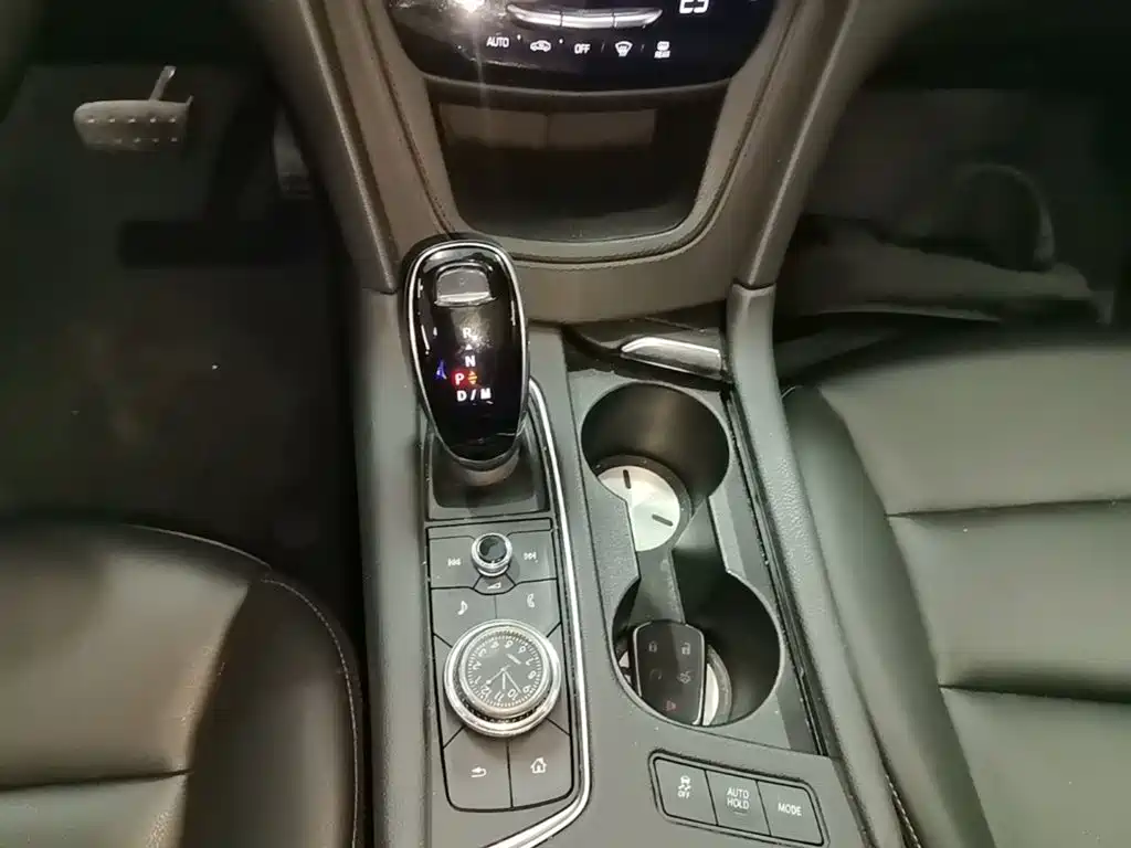 Cadillac XT5 — миниатюра 14
