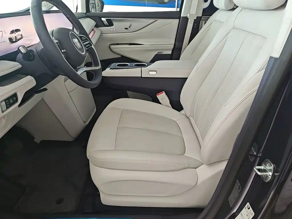 Buick GL8 Hybrid — миниатюра 20