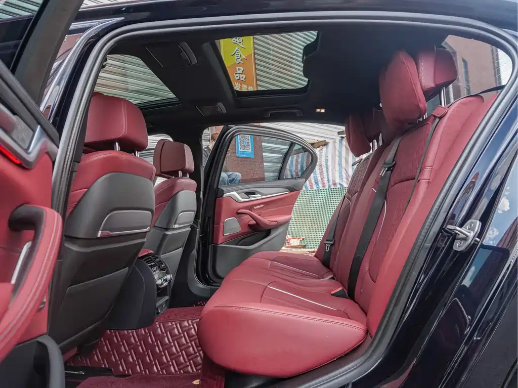 BMW 5 Series — миниатюра 27