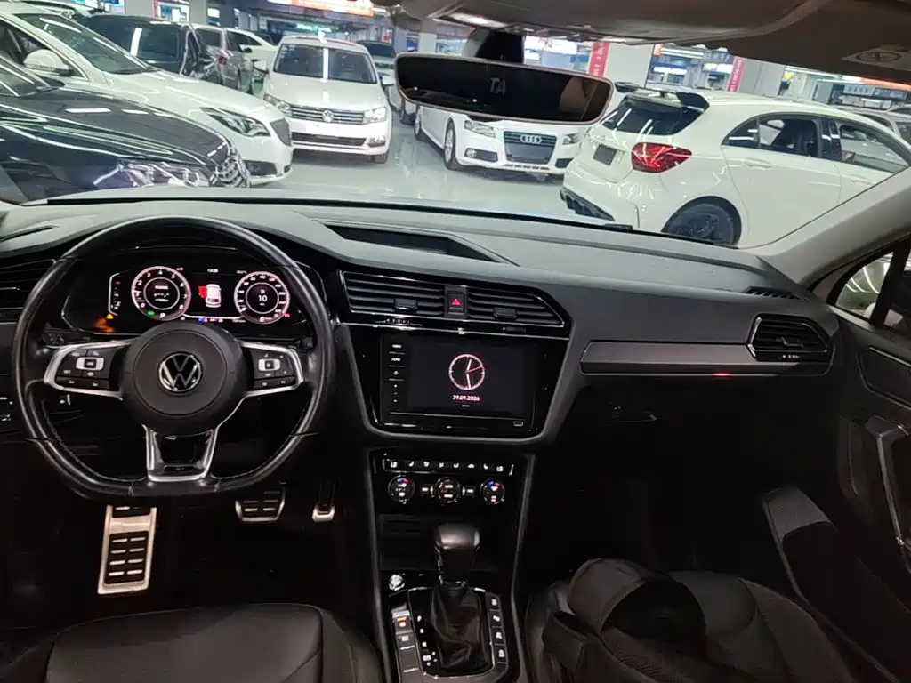 Volkswagen Tiguan L — миниатюра 13