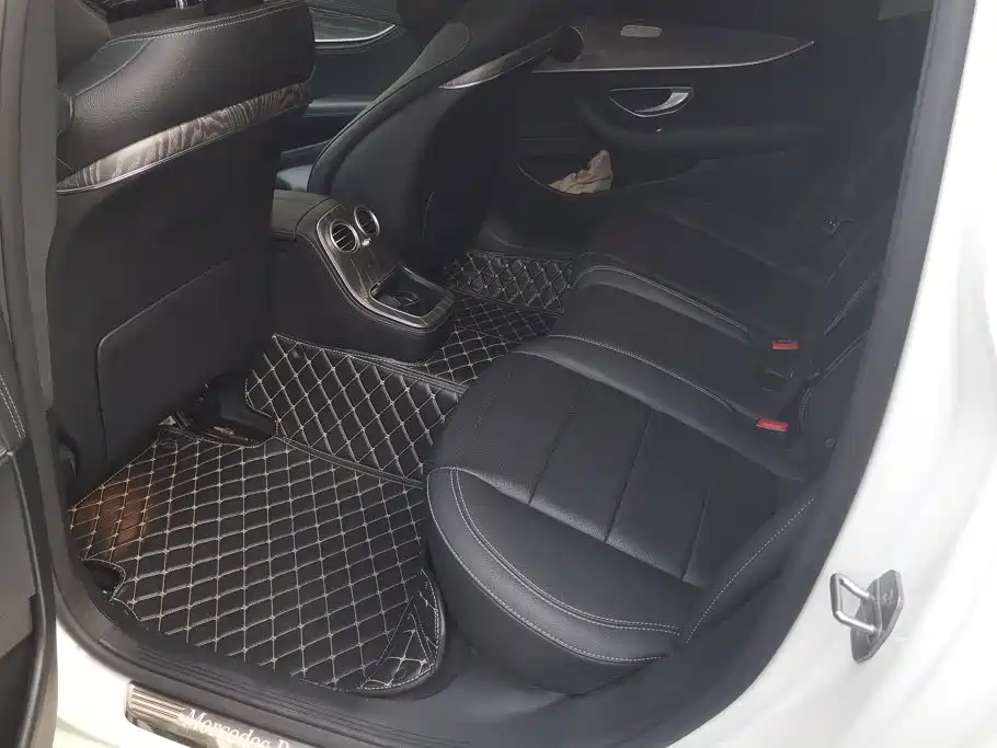 Mercedes-Benz E-Class — миниатюра 11