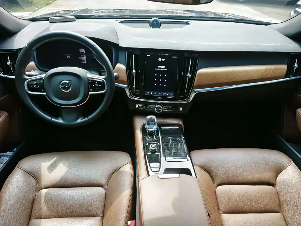 Volvo S90 PHEV — миниатюра 12