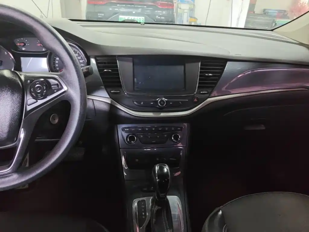 Buick Verano — миниатюра 13
