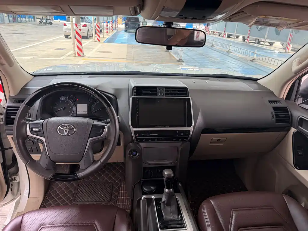 Toyota Land Cruiser Prado 2022 4.0L AT