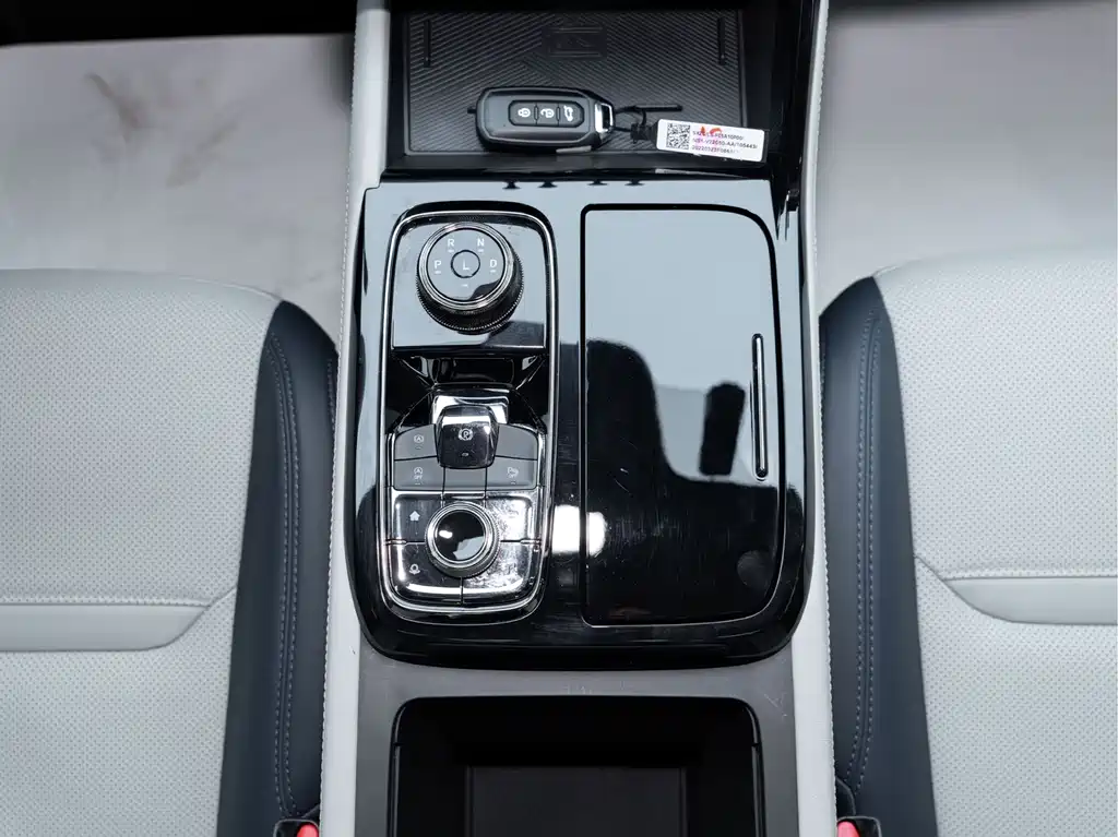 Ford Equator Sport — миниатюра 15